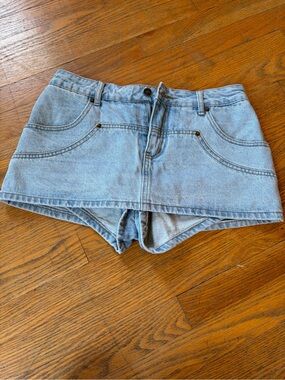 Edikted Stitched Up Denim Mini Skort